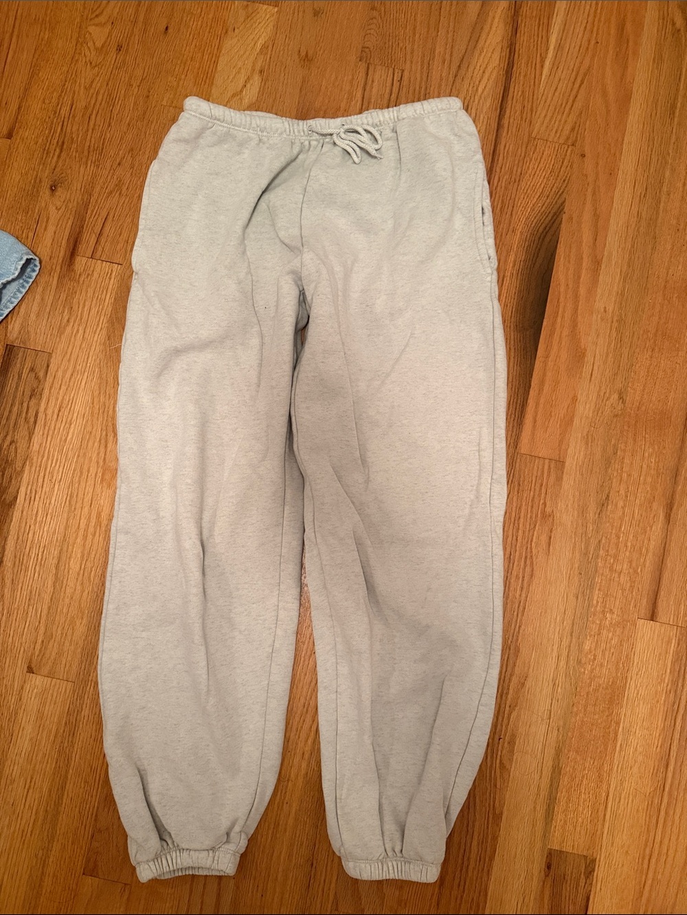 Brandy Melville Light Gray Women’s Cuffed Sweatpants
